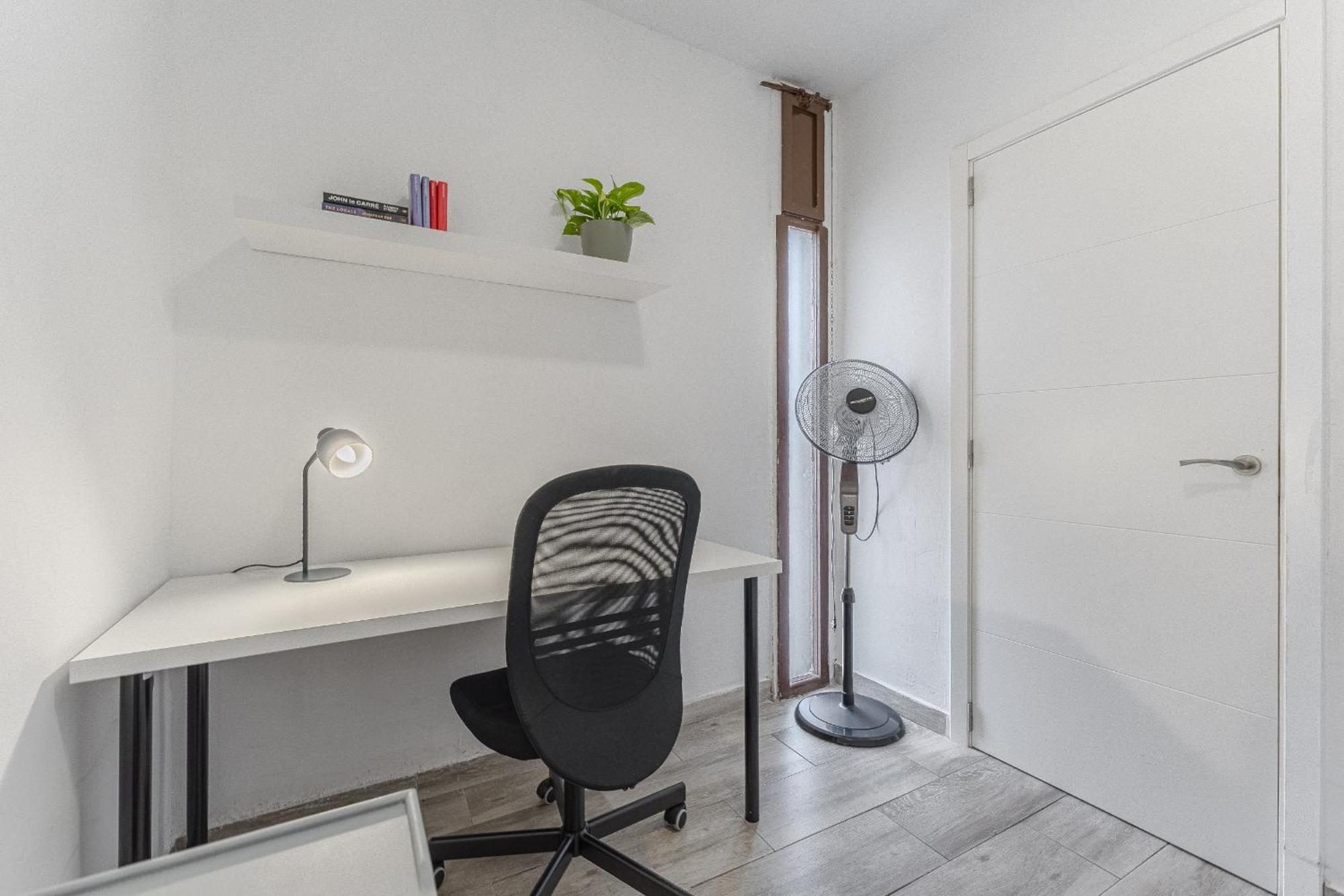 Primavera Tranquil Retreat 2-Bedroom Apartment With Balcony, Garden View & Fiber Wifi Арона Екстериор снимка